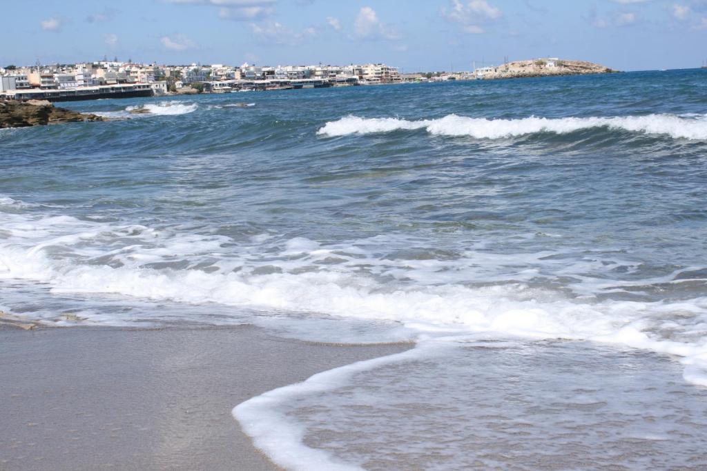 Blue Bay Apartments Hersonissos  Phòng bức ảnh