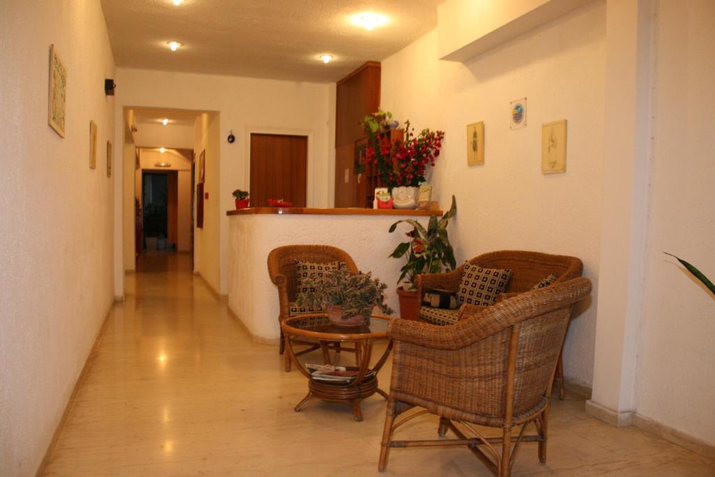 Blue Bay Apartments Hersonissos  Ngoại thất bức ảnh