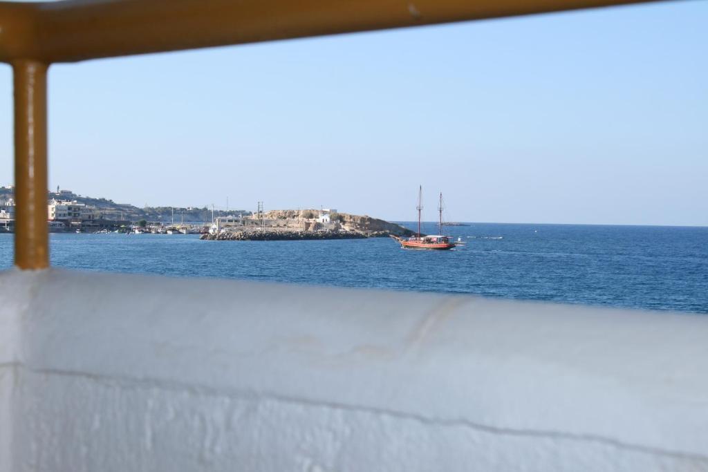 Blue Bay Apartments Hersonissos  Ngoại thất bức ảnh