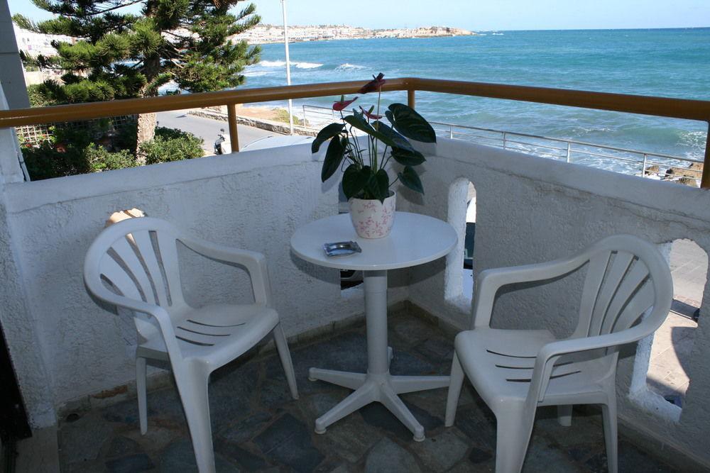 Blue Bay Apartments Hersonissos  Ngoại thất bức ảnh